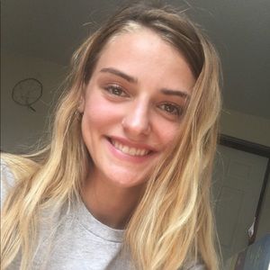 Meet your Posher, Emmie